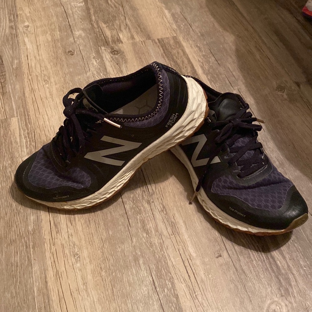 Women tennis shoes